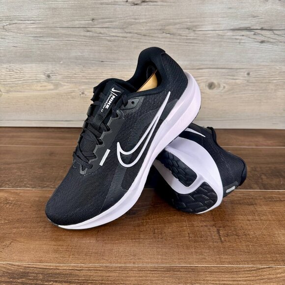 Nike Downshifter 13 Extra Wide Mens Size Black White FJ1284 001